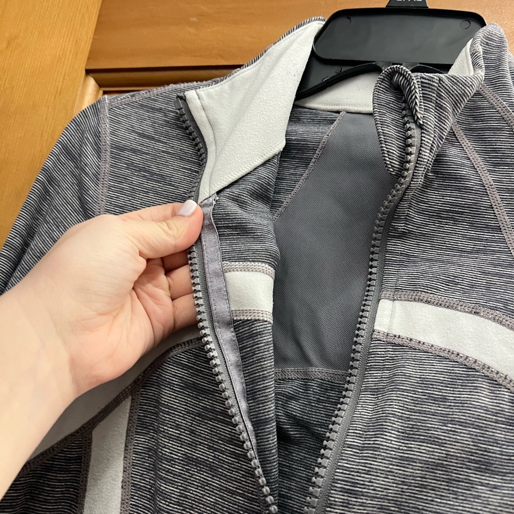 Lululemon Define Jacket - Picture 2 of 4